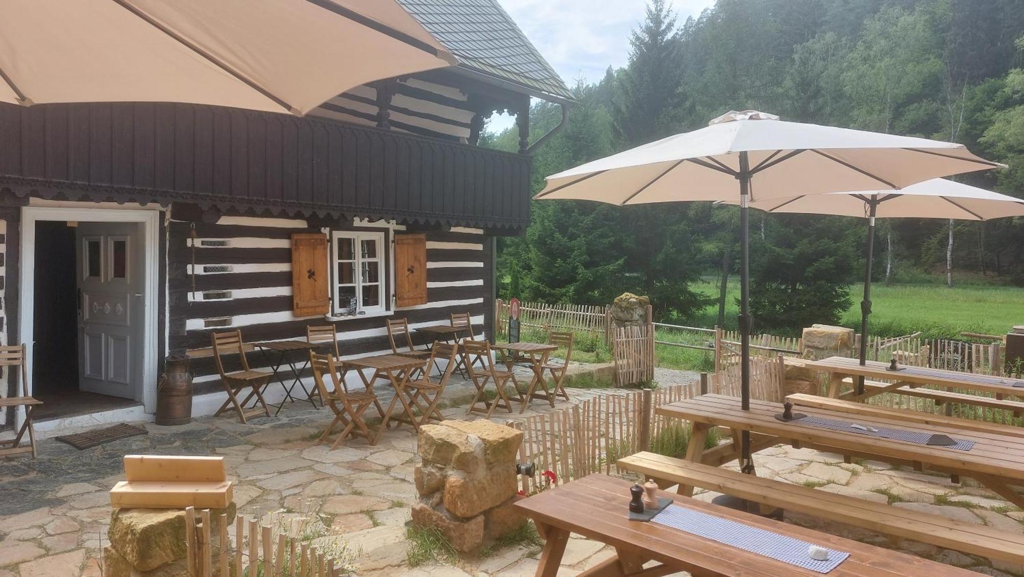 Hlucov Lesni Holiday home *